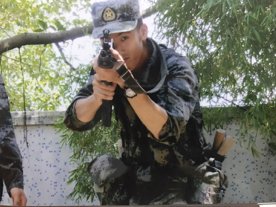 黎煒剛